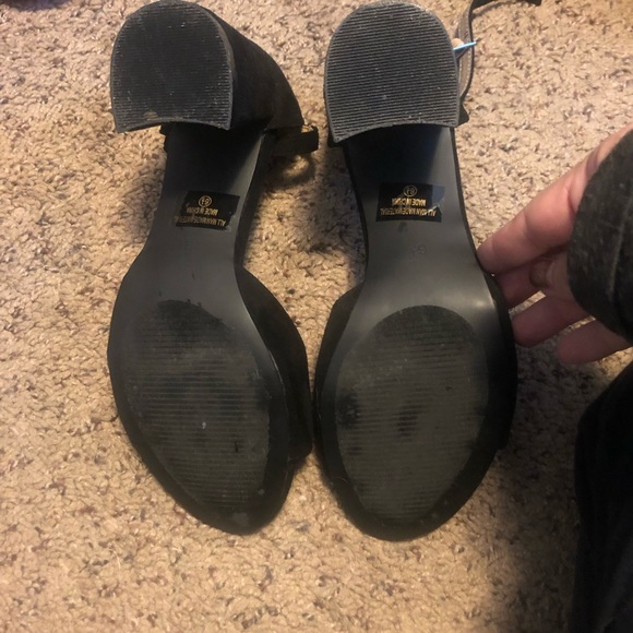 Refresh Chunky Heels - Picture 4 of 4